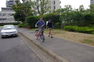 歩道は歩行者優先