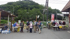 親鼻駅での受付の様子