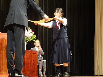 ポスターコンクール知事賞優秀賞受賞者の写真1