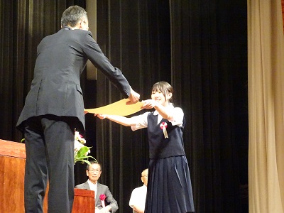 ポスターコンクール知事賞優秀賞受賞者の写真2