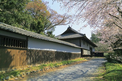 根岸家長屋門