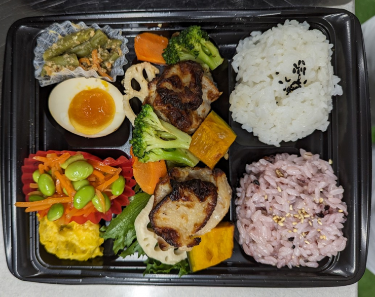 鶏肉と根菜の麹尽くし弁当