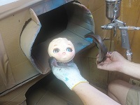 ポロンちゃんの顔を制作する写真