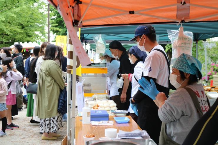 奥原歯科医院_福祉マーケットの様子