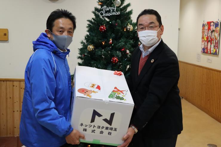 ネッツトヨタ東埼玉_クリスマスチャリティ