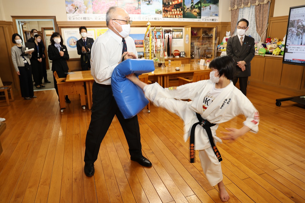 文部科学大臣杯第16回JKJO全日本ジュニア空手道選手権大会優勝選手表敬訪問