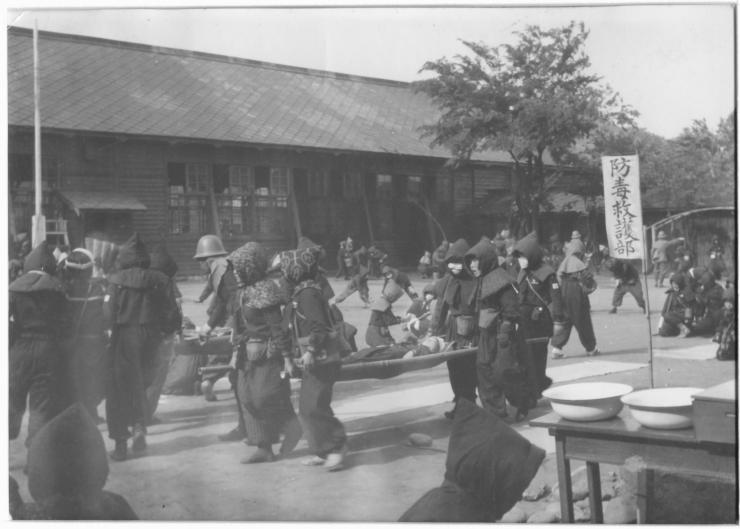 戦時中の写真「防空演習」