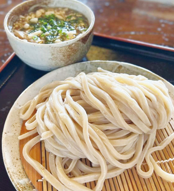 田舎うどんてつのうどんの写真：ざるうどんと温かいつけ汁