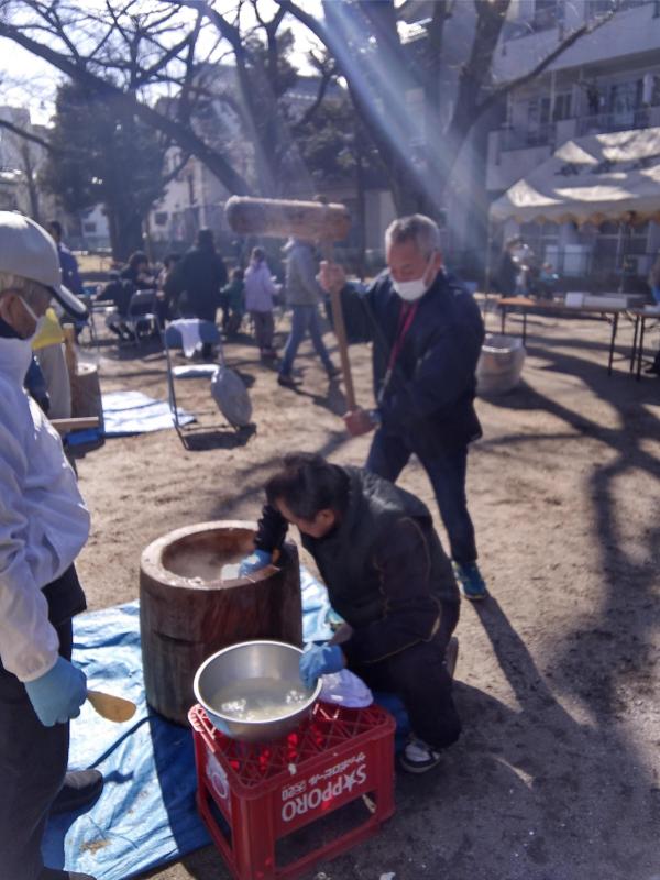 自治会活動おもちつき