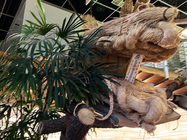 川口市の「安行原の蛇造り」のわらの蛇の写真