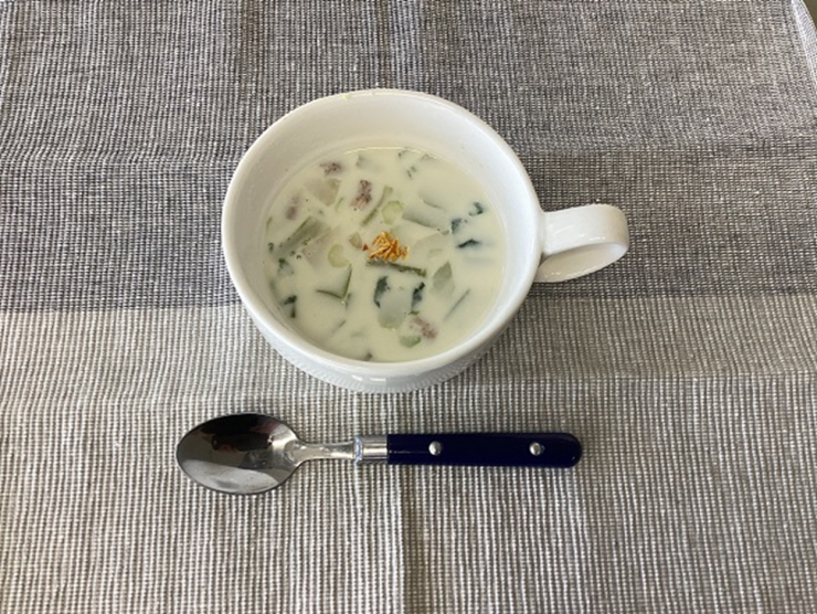 モゥ捨てないで！みかん香るみどり牛(ギュ)牛(ギュ)っとスープの画像