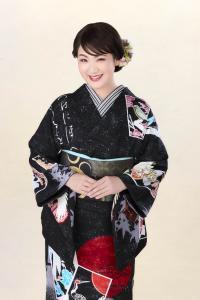 市川由紀乃さん