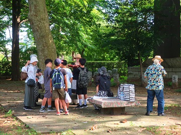 即席の楽器体験コーナー