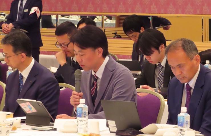 白土幸仁議長の写真