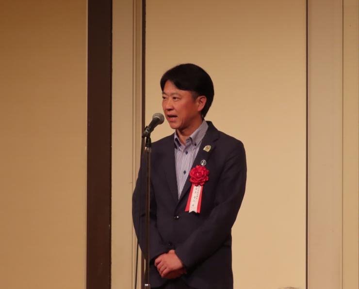 白土幸仁議長の写真