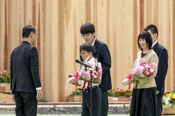 プロローグ・感謝状贈呈