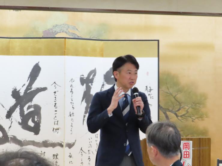 白土幸仁議長の写真