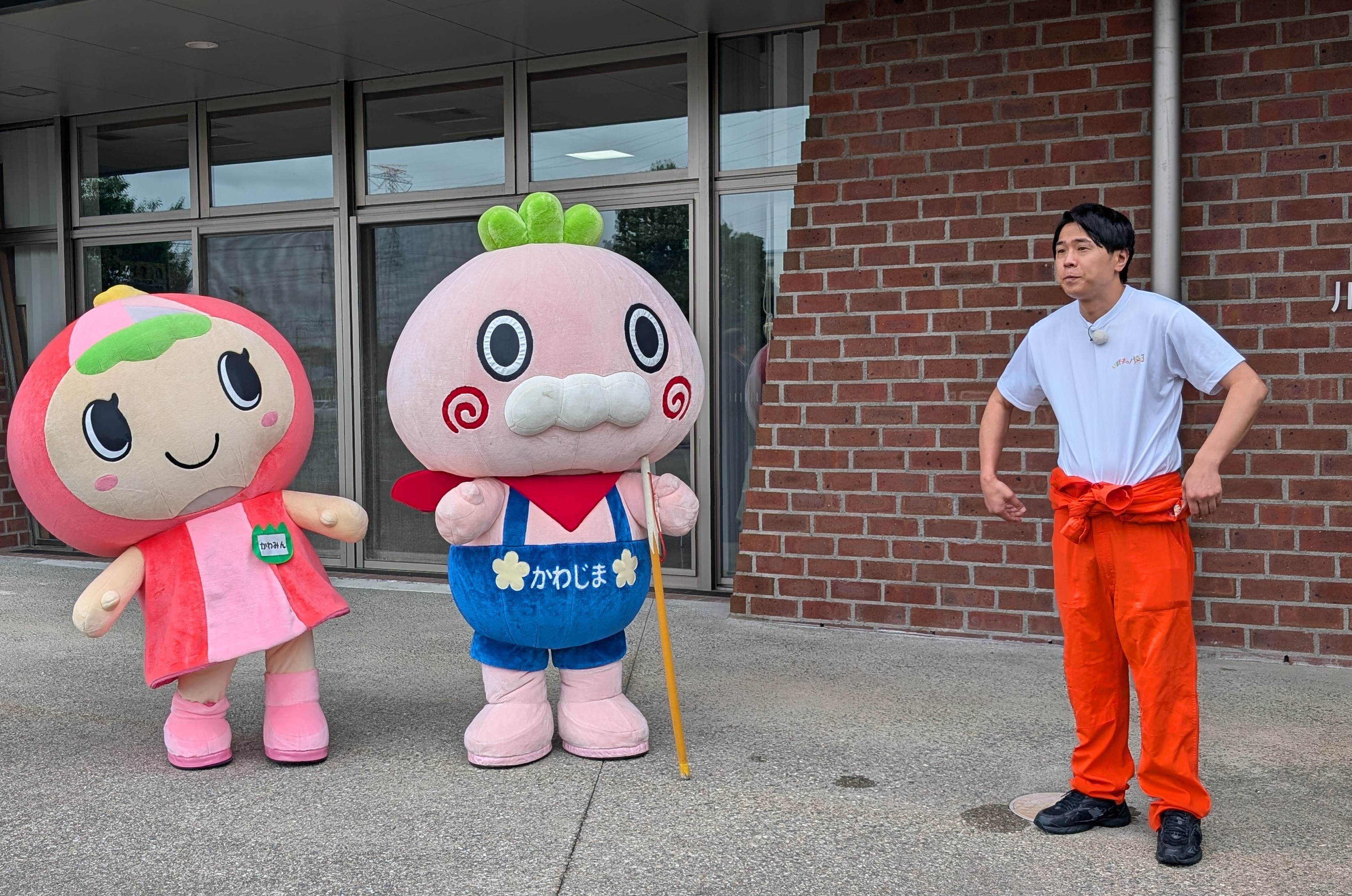 かわべえとかわみんとカナイさんのスリーショット