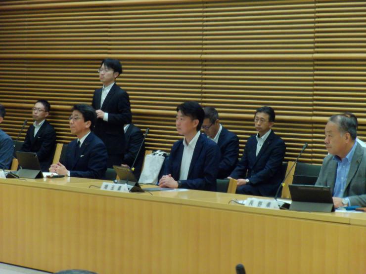 白土幸仁議長の写真