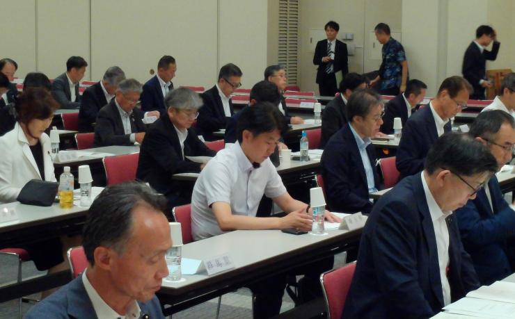 白土幸仁議長の写真