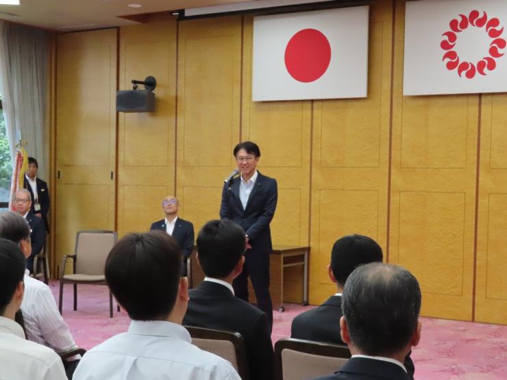 白土幸仁議長の写真