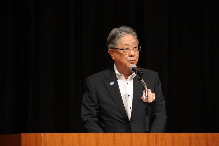 飯塚俊彦副議長