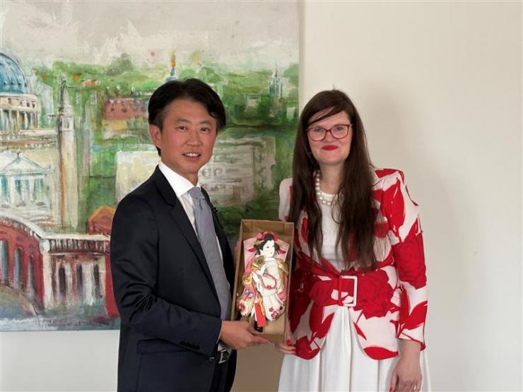 白土議長とジュウリーン・グルーン州議会副議長