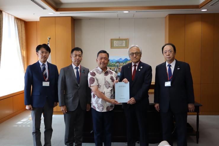 金城文部科学大臣政務官への要望