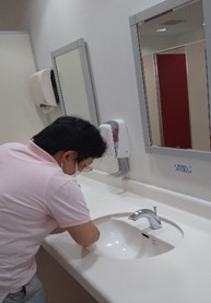 仕事をしている様子