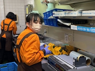 仕事をしている様子