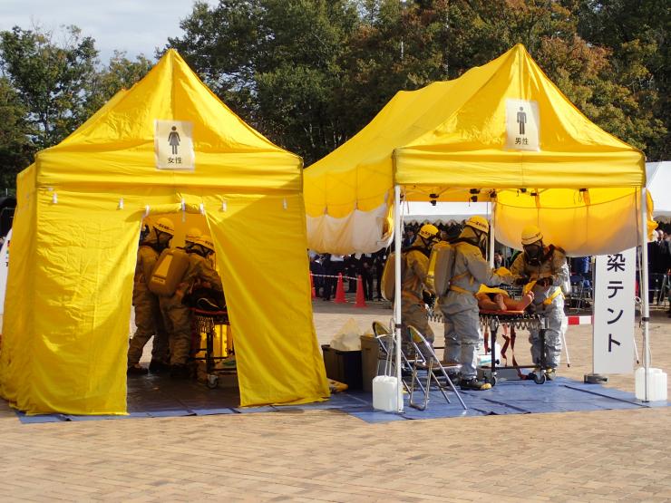 除染テント