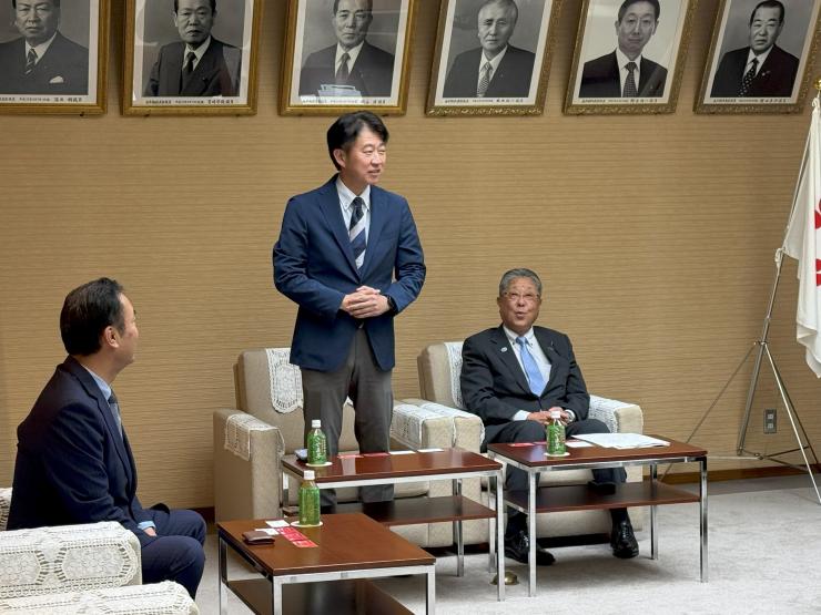 白土幸仁議長の写真