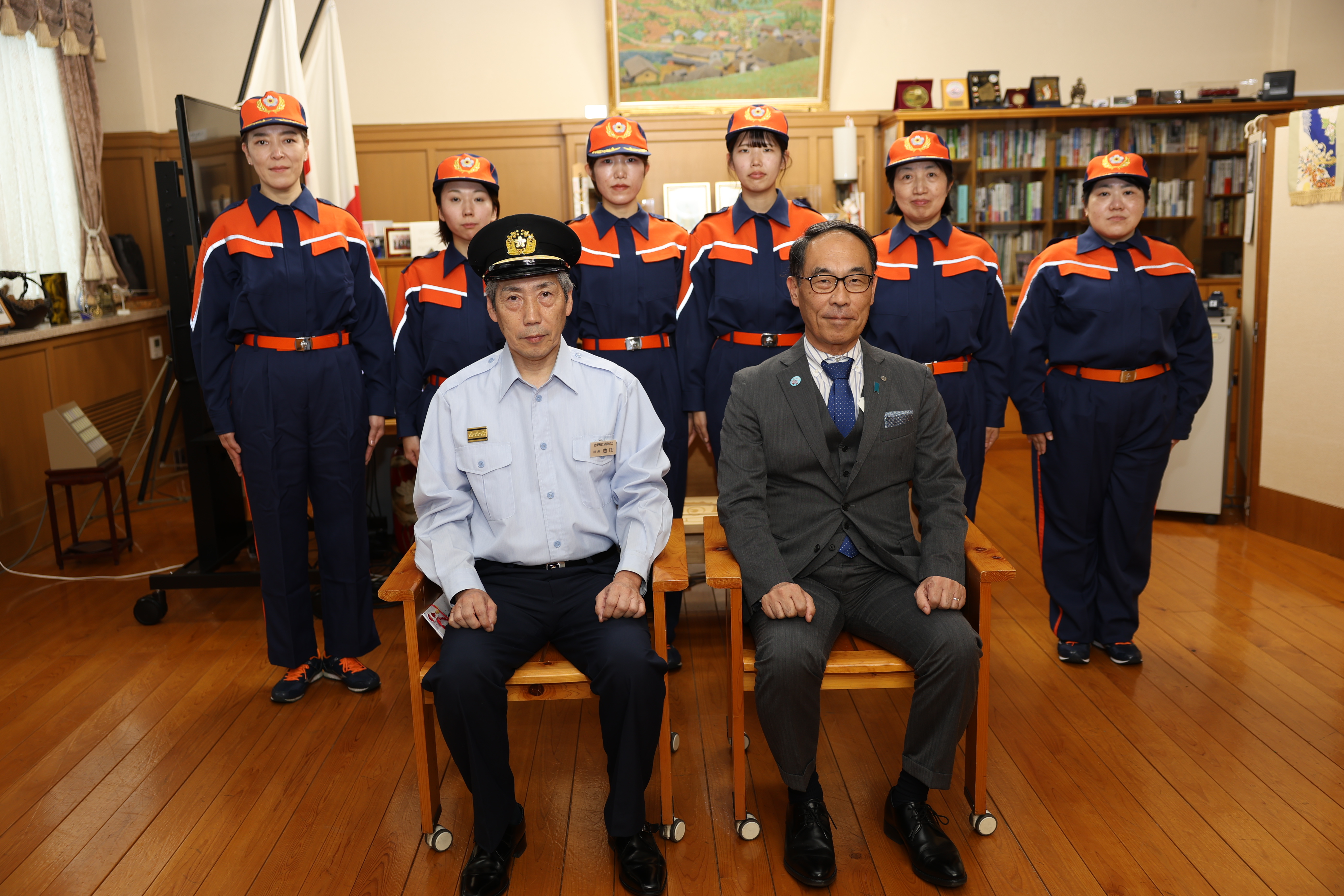 皆野町消防団、公益財団法人埼玉県消防協会名誉会長、知事の集合写真