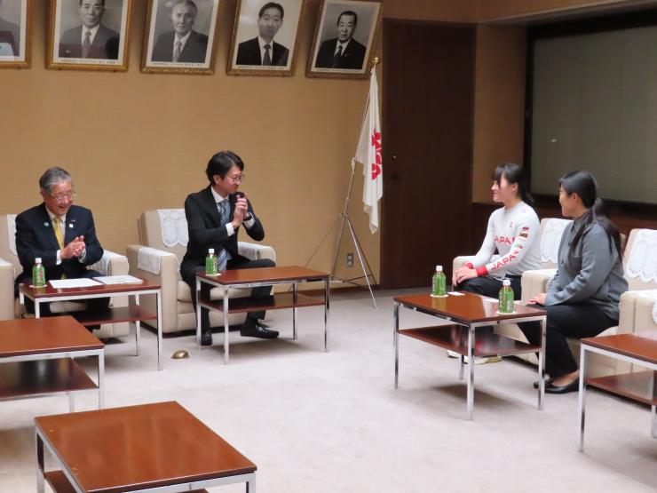 表敬訪問の様子