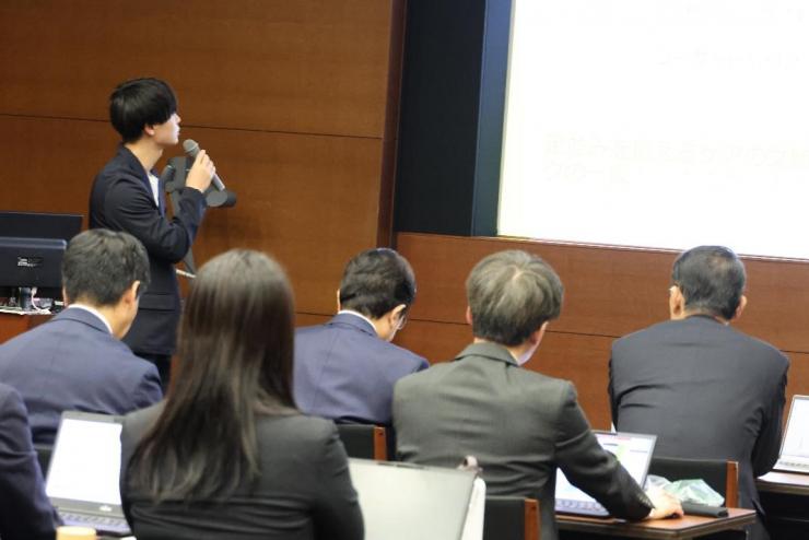 砂連尾ゼミ発表の様子1