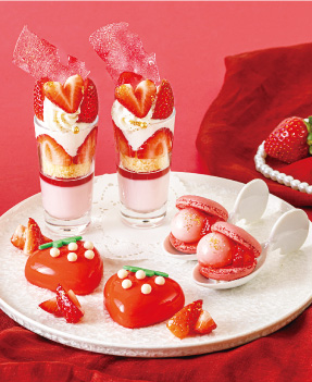 川越プリンスホテル「あまりん＆べにたま ストロベリーアフタヌーンティーセット」の写真