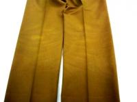 色落ちしたパンツの写真