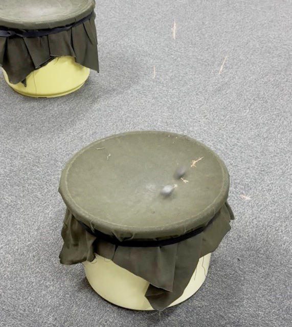 火花散るベーゴマの写真