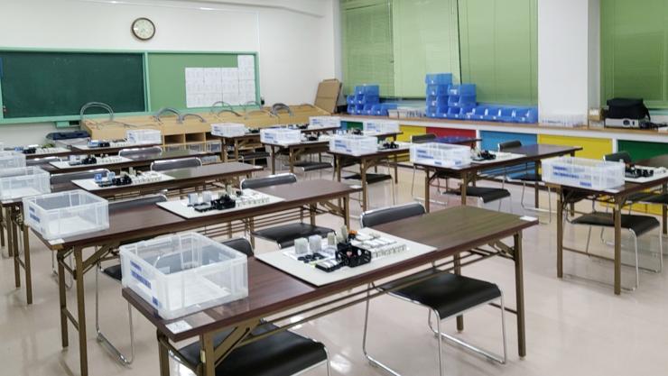 電気工事士技能会場の様子001