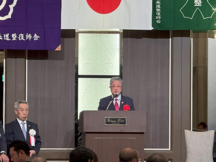 飯塚俊彦副議長の写真