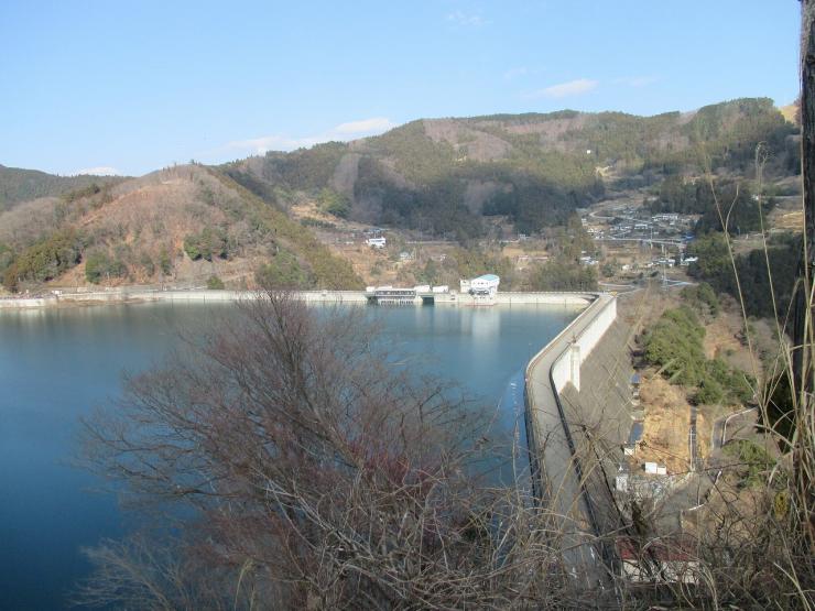 展望台からの下久保ダムの風景