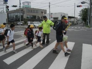 緑町自治会パトロール隊の皆さん