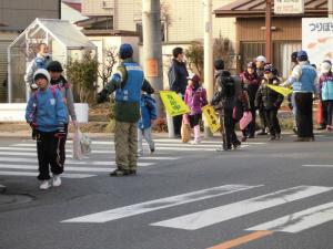 腰一区ウルトラ防犯パトロー隊1