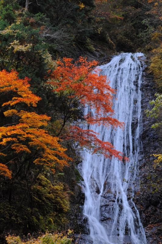 丸神の滝