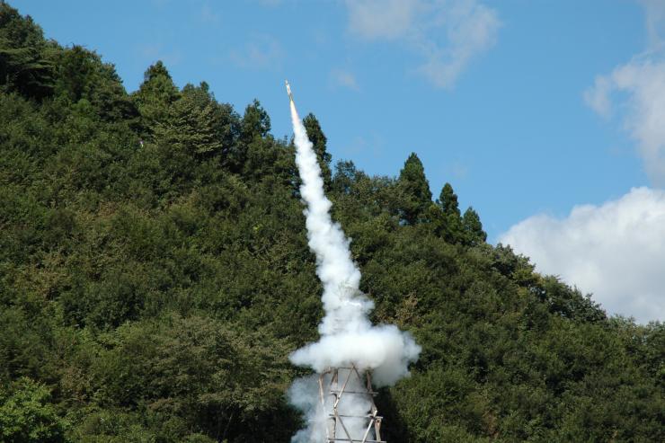 龍勢祭のロケット打ち上げ